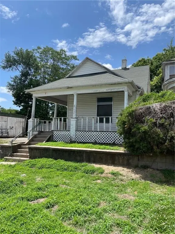 834 S 18 Street, Saint Joseph, MO 64507 - Image #1