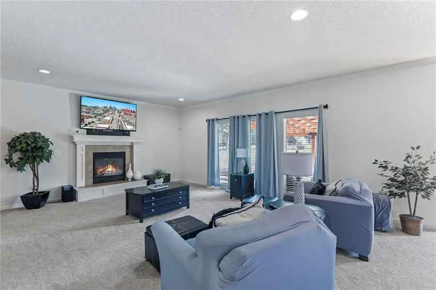 2712 SW Carlton Drive, Lees Summit, MO 64082 - Image #2