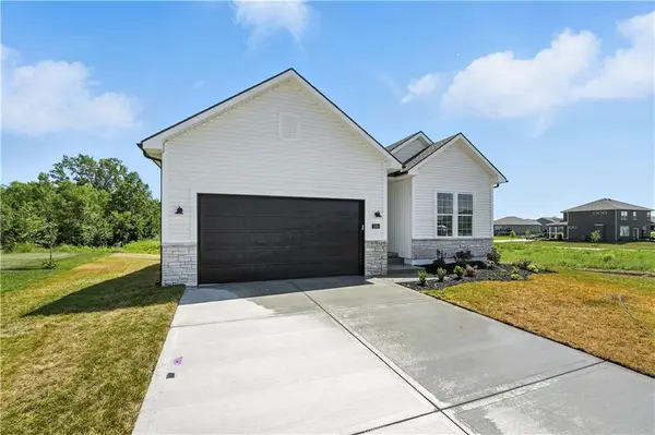 8324 SW 4th Street, Blue Springs, MO 64014