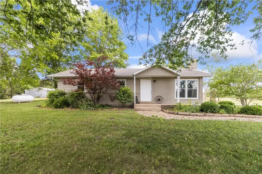 38410 E Cline Road, Lone Jack, MO 64070 - Image #3