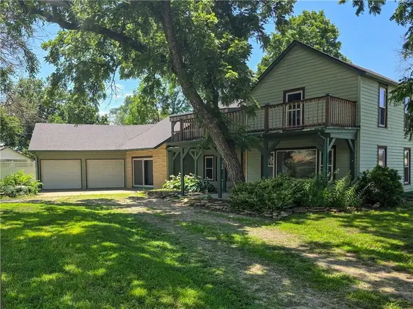 215 W Main Street, Herington, KS 67449