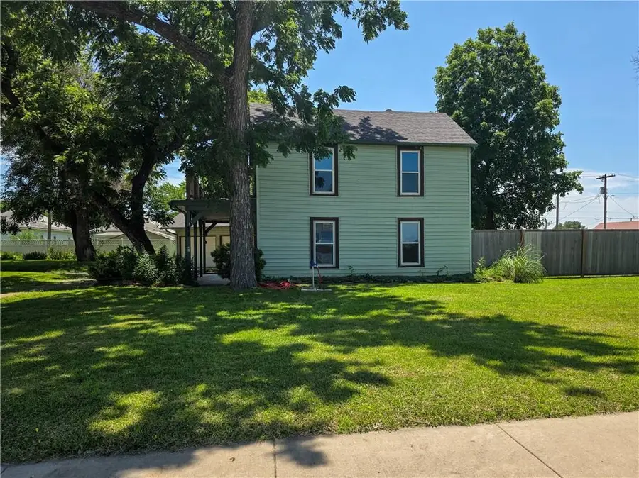 215 W Main Street, Herington, KS 67449 - Image #3