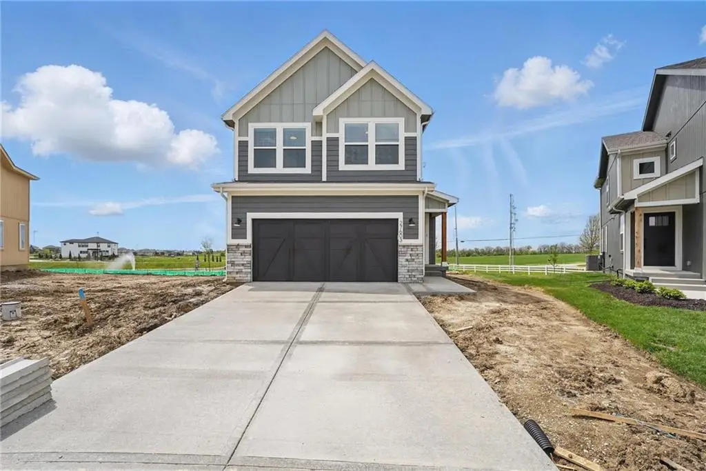 8728 SW Edgewater Drive, Blue Springs, MO 64064 - Image #1