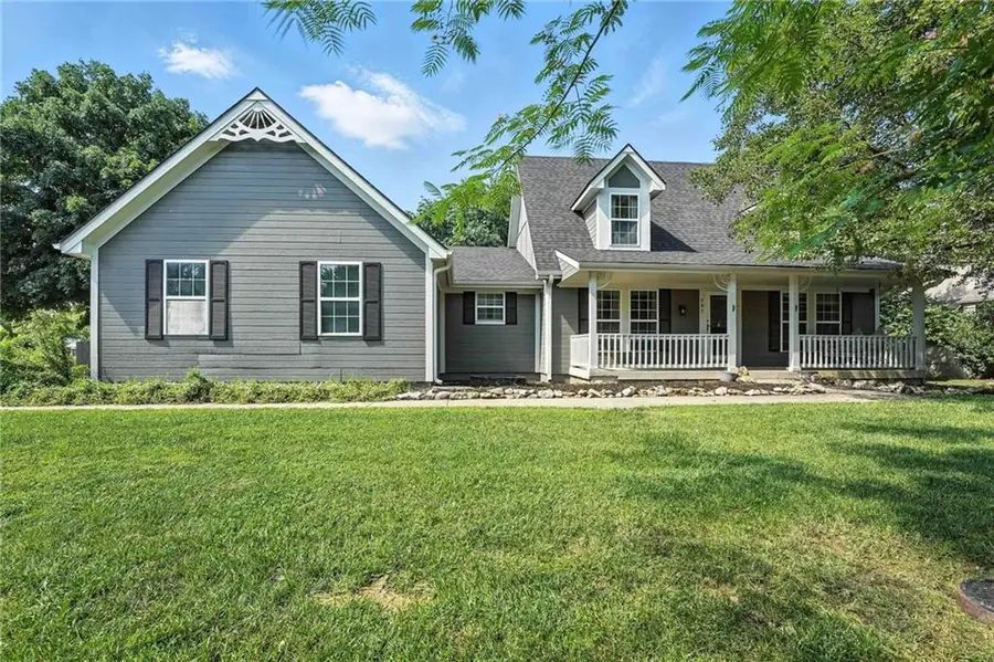 802 S Morgan Drive, Peculiar, MO 64078 - Image #3