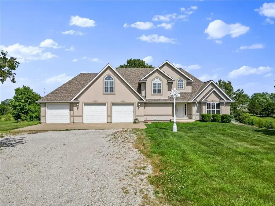 8747 Southpoint Drive, Richmond, MO 64085 - Image #2