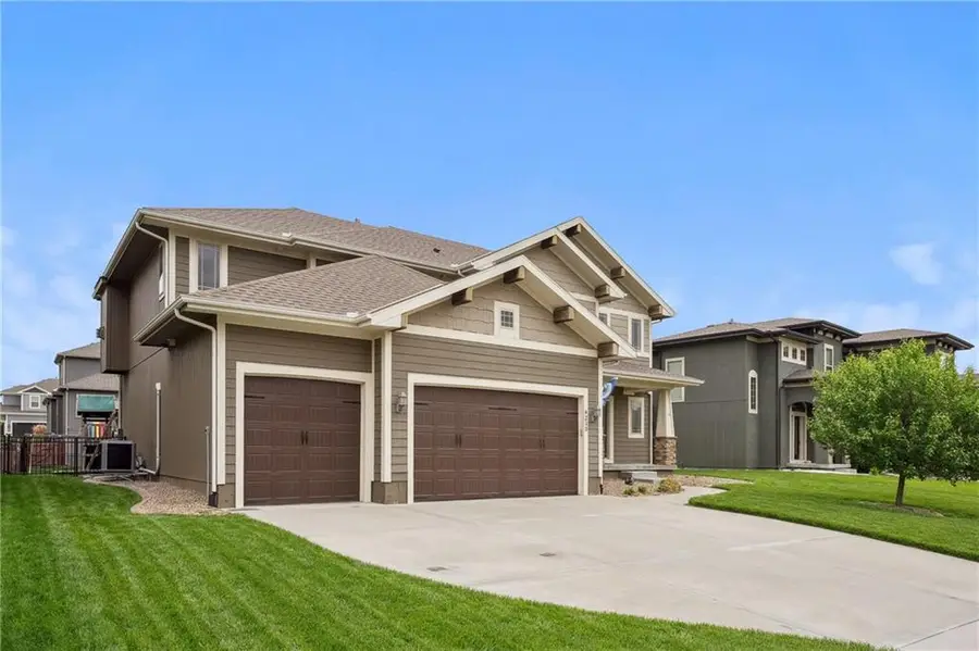 4213 SW Stoney Brook Drive, Lees Summit, MO 64082 - Image #2