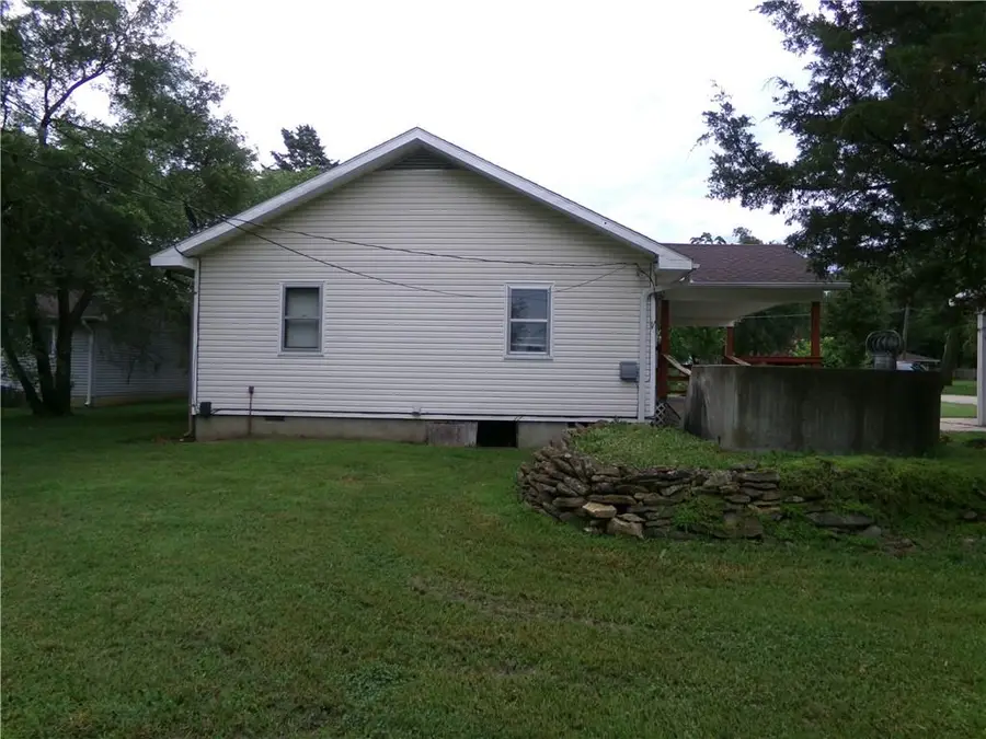 1402 N Kentucky Street, Iola, KS 66749 - Image #3