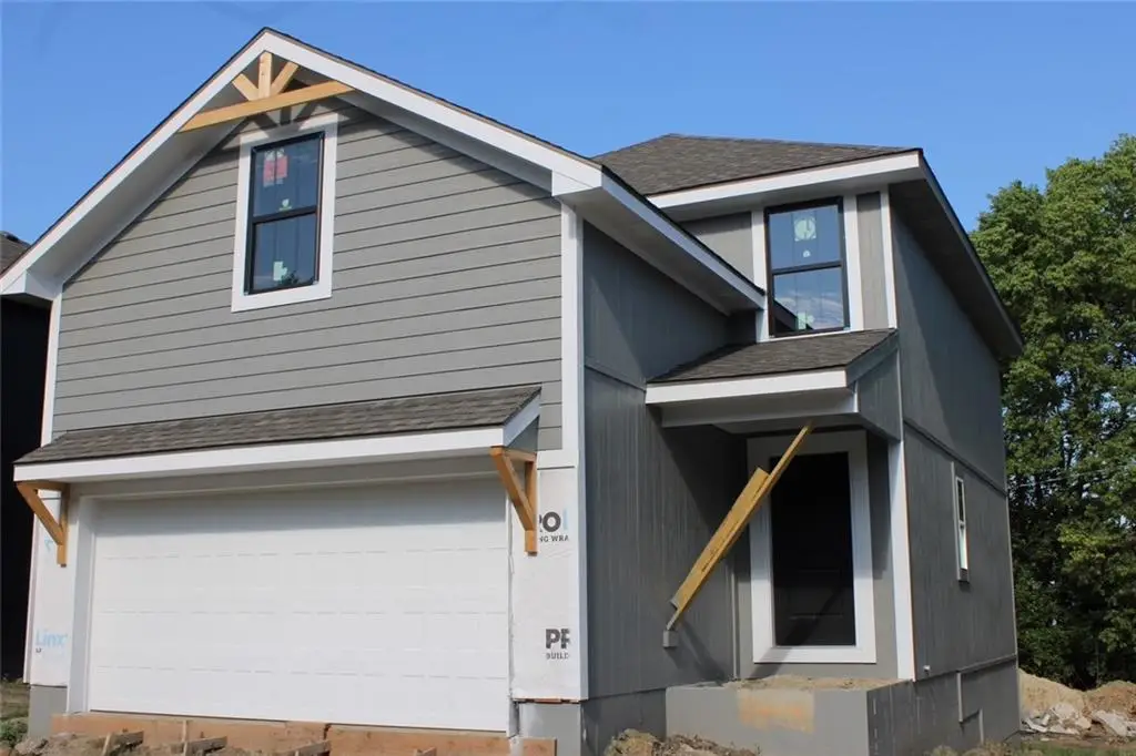 11222 N Oak Trafficway, Kansas City, MO 64155 - Image #1