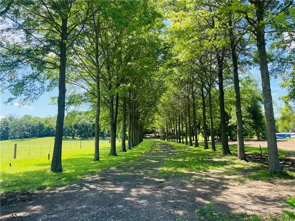 6510 S Noland Road E, Kansas City, MO 64133