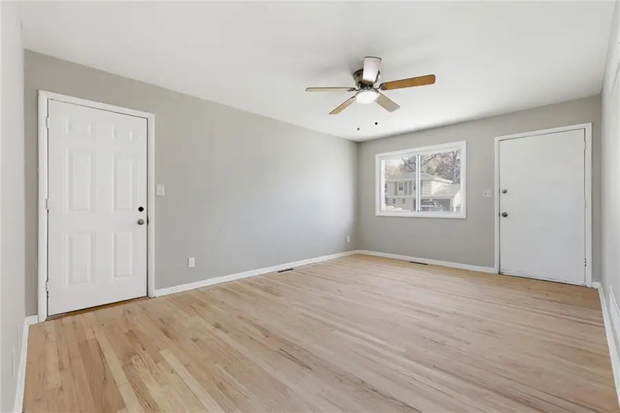 5200 S Delaware Avenue, Independence, MO 64055 - Image #2