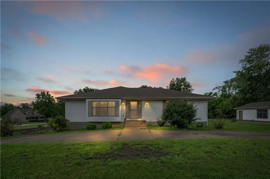 19910 Lamar Avenue, Stilwell, KS 66085 - Image #1