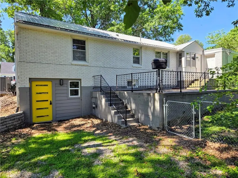 513 Broad Street, Warrensburg, MO 64093 - Image #2