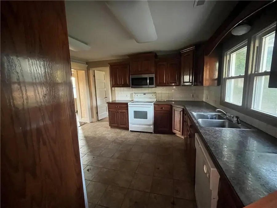 1101 Wellington Street, Richmond, MO 64085 - Image #2