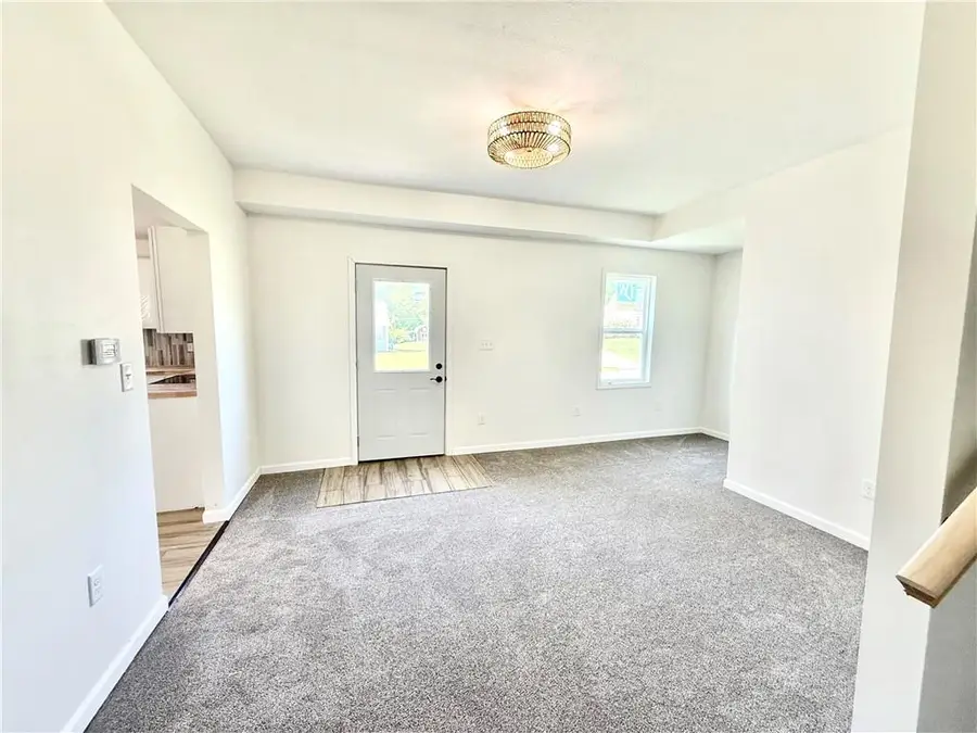 915 E 2nd Street, Maryville, MO 64468 - Image #2