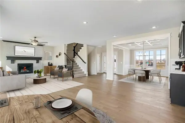 9292 Zarda Drive, Lenexa, KS 66227