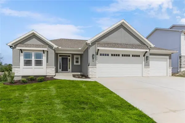 25446 W 91st Terrace, Lenexa, KS 66227