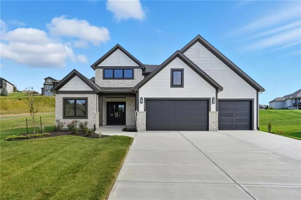 9785 Ambrosia Lane, Parkville, MO 64152 - Image #1