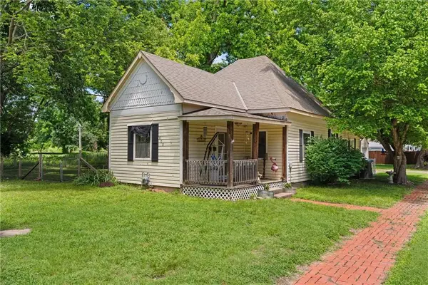 800 N State Street, Caney, KS 67333