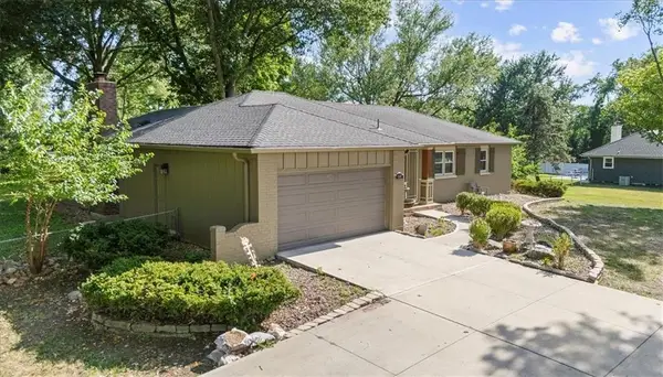 11907 W 143rd Street, Olathe, KS 66062