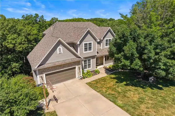 8386 Timber Trails Drive, De Soto, KS 66018