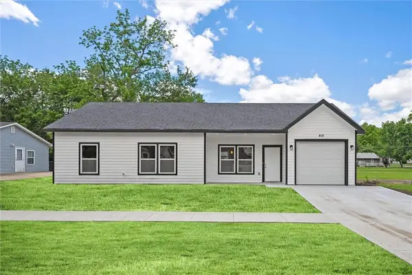 525 N Cedar Street, Ottawa, KS 66067