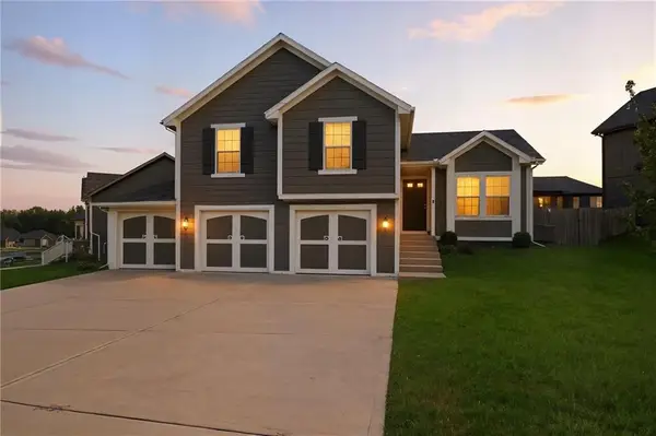 1043 E 14th Street, Kearney, MO 64060