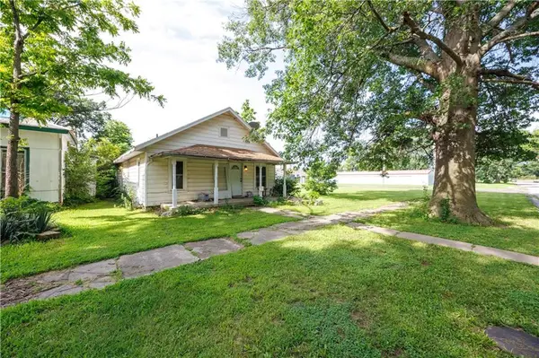 919 Indiana Street, Neodesha, KS 66757