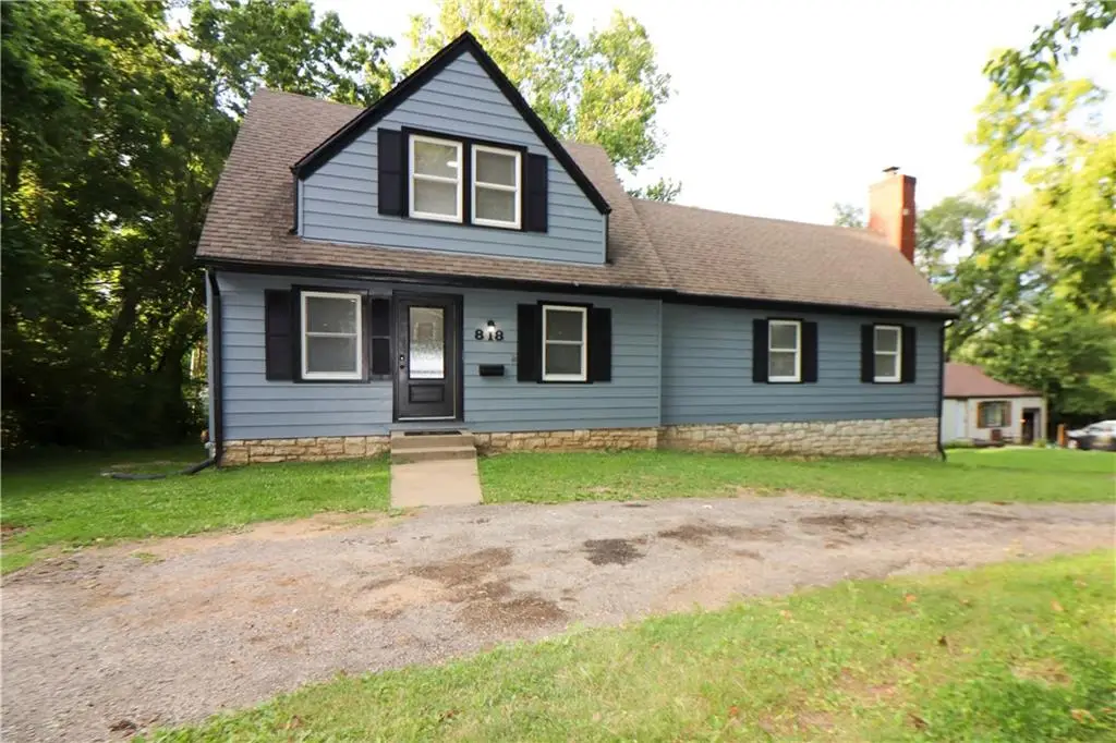 818 W 30 Street, Independence, MO 64055 - Image #1