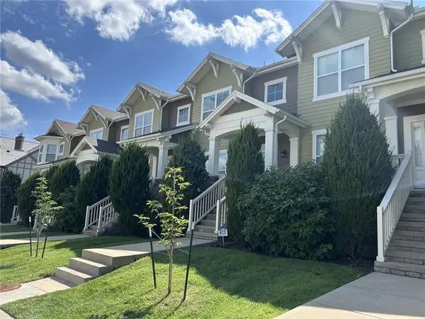 4450 Summit Street, Kansas City, MO 64111