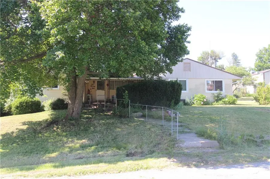 225 E 13th Street, Horton, KS 66439 - Image #3