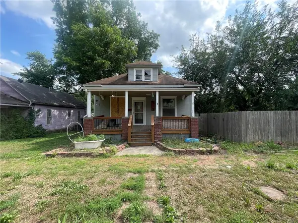 105 E Miami Street, Paola, KS 66071