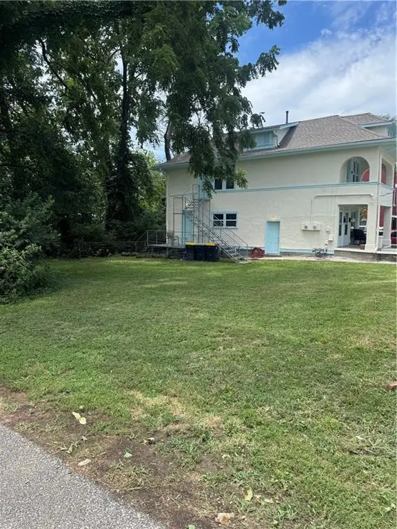 1215 W 21 Street, Kansas City, MO 64108 - Image #2
