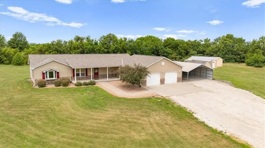 295 E 2300 Road, Edgerton, KS 66021 - Image #2
