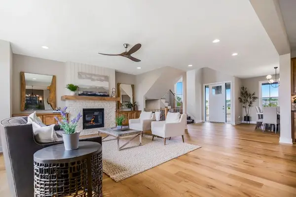 2416 W 177th Street, Overland Park, KS 66085