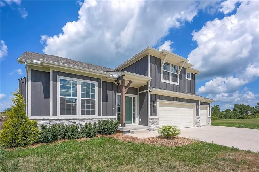 1632 N 157th Lane, Basehor, KS 66007 - Image #3