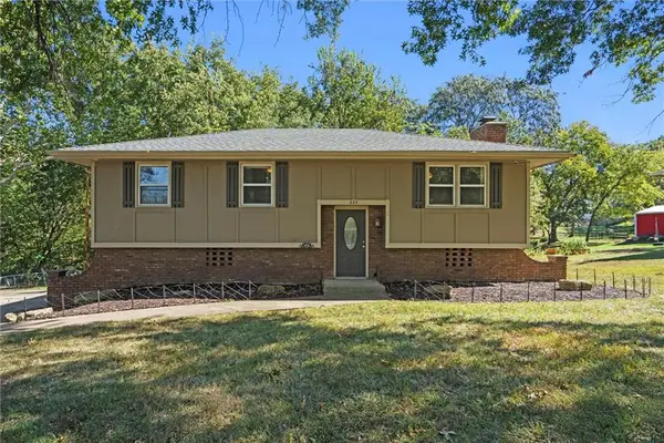 233 N 134th Street, Bonner Springs, KS 66012