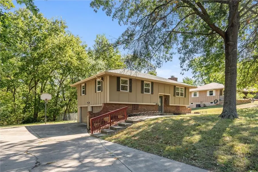 233 N 134th Street, Bonner Springs, KS 66012 - Image #2