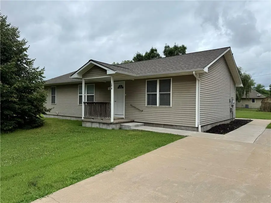 1316 Des Moines Street, Burlington, KS 66839 - Image #2