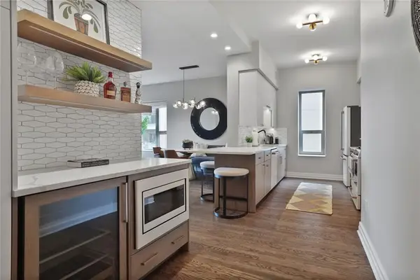 4950 Central Street #206, Kansas City, MO 64112