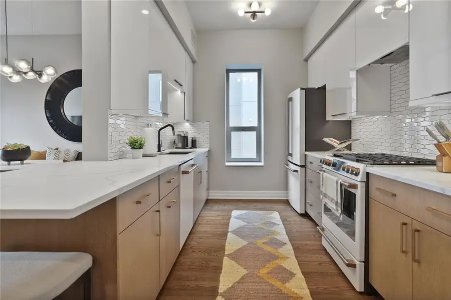 4950 Central Street #206, Kansas City, MO 64112 - Image #2