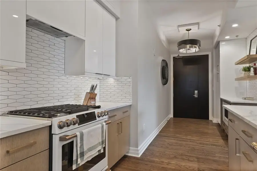 4950 Central Street #206, Kansas City, MO 64112 - Image #3