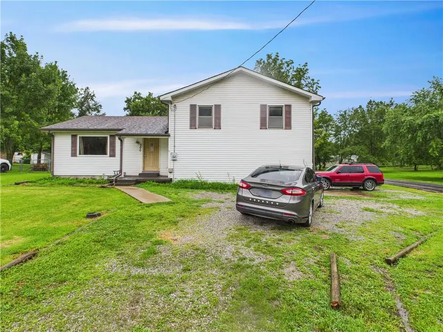 300 E Mason Street, La Monte, MO 65337 - Image #2