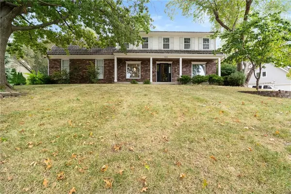 12616 Pawnee Lane, Leawood, KS 66209