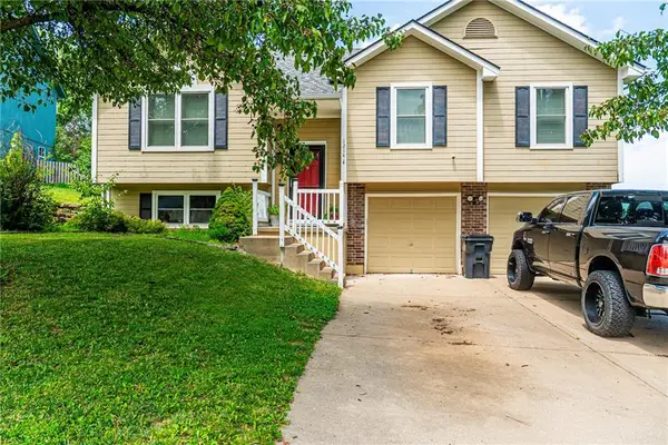 1214 SW Windcrest Court, Grain Valley, MO 64029