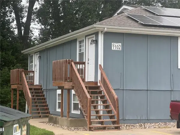 1102 N 4th Street, Lansing, KS 66043