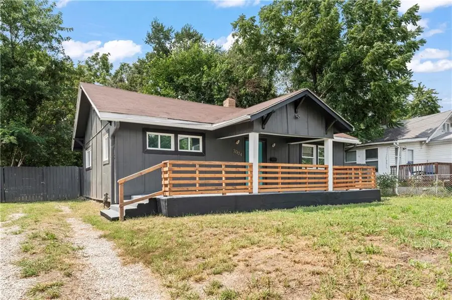 7004 Jackson Avenue, Kansas City, MO 64132 - Image #2