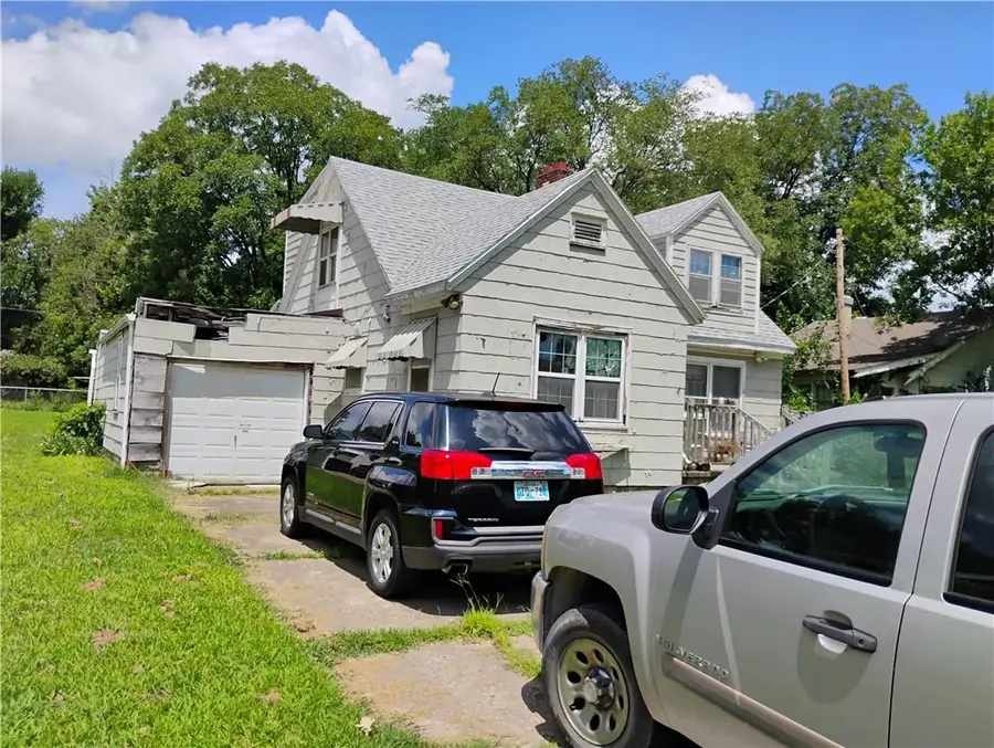 213 E Carlton Street, Pittsburg, KS 66762 - Image #3