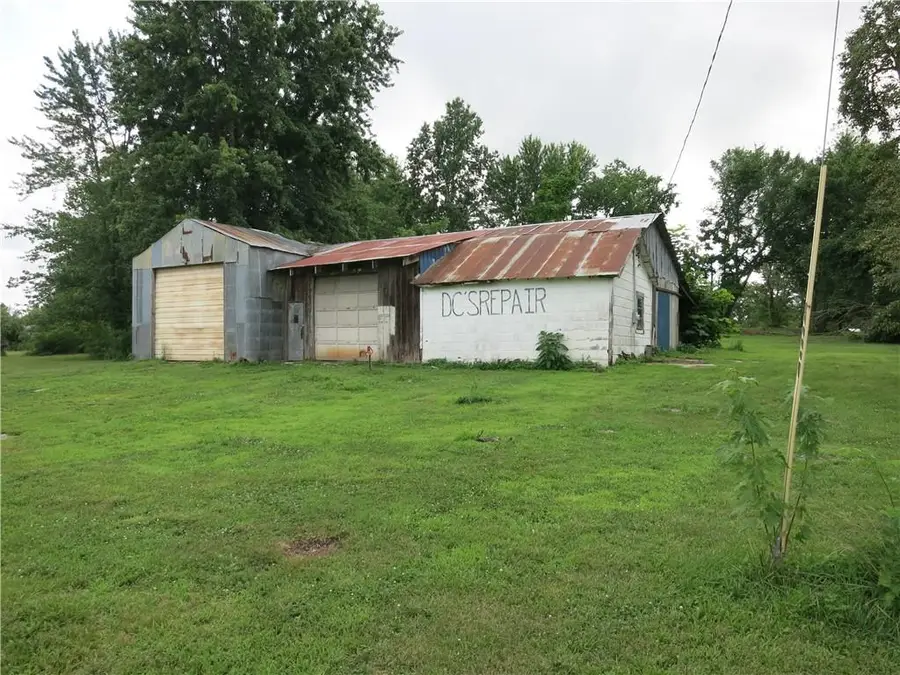 281 Maple Street, Kidder, MO 64649 - Image #3