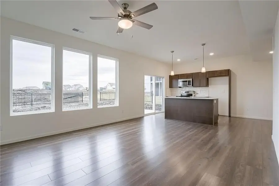 27014 E Dogwood Lane, Lees Summit, MO 64086 - Image #2