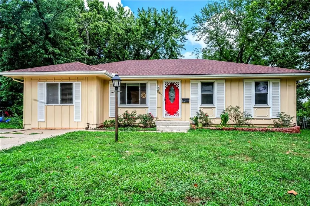 11623 Sycamore Drive, Kansas City, MO 64134 - Image #1